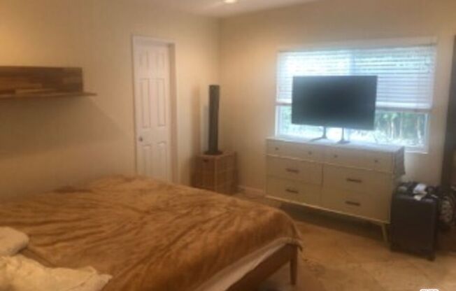 2 beds, 2 baths, 1,006 sqft, $4,250