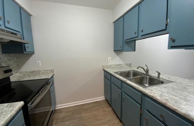 2 beds, 1 bath, $1,100