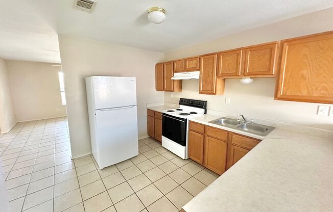 3 beds, 2 baths, 1,134 sqft, $845, Unit D