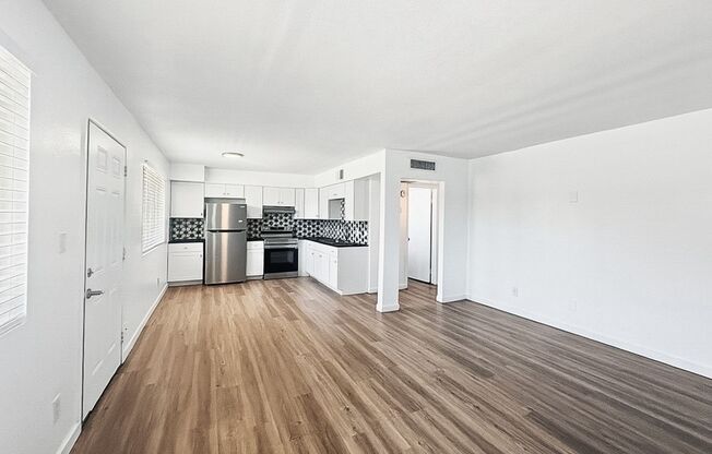 Welcome Home To Coronado Square!