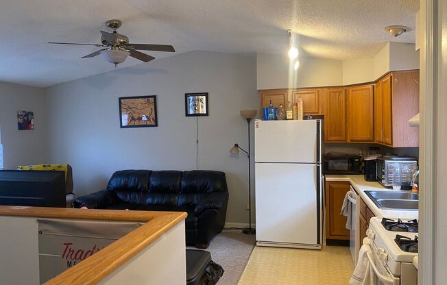 3 beds, 2 baths, $1,860