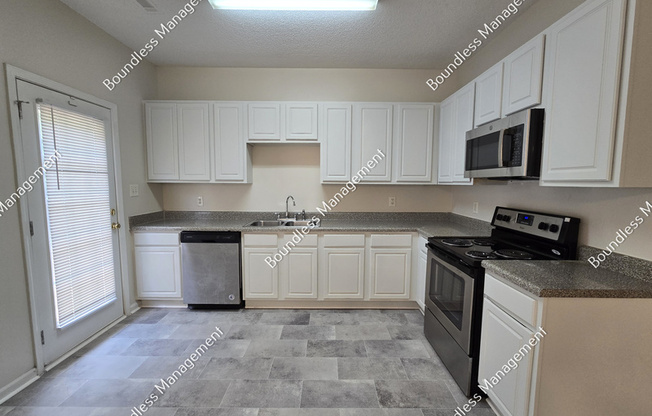 6105 CAPITOL KNL