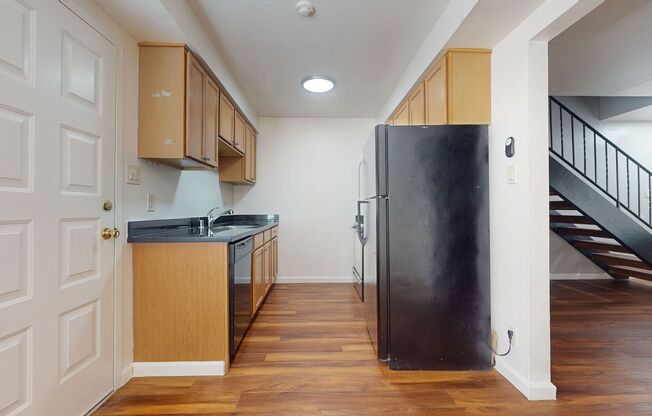2 beds, 1 bath, 750 sqft, $2,450, Unit 620-6