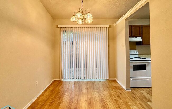 Cute & Cozy Duplex Nestled in a Prime Location, just five minutes from I35!