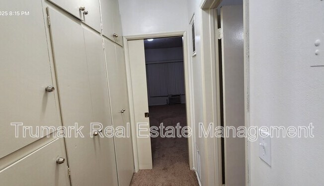 301 N Cedar St