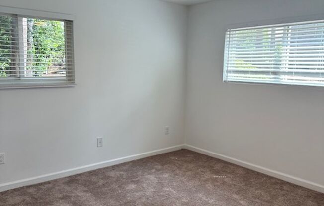 3 beds, 2 baths, 1,200 sqft, $1,995, Unit 2290-03