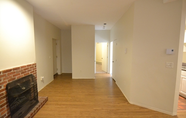 1 bed, 1 bath, 718 sqft, $2,900, Unit 23-2