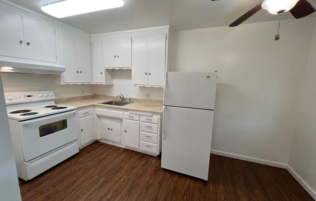 1 bed, 1 bath, 500 sqft, $1,325, Unit 2727 #5