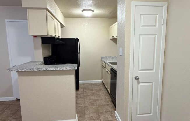 1 bed, 1 bath, 682 sqft, $905, Unit 714