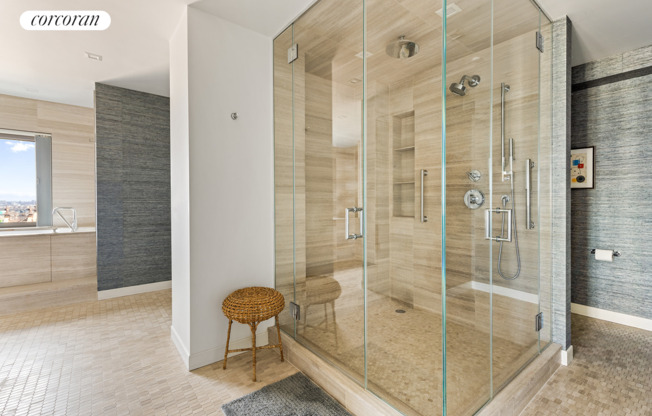 425 E 58 ST