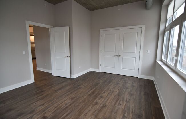 2 beds, 2 baths, 976 sqft, $4,275, Unit 3833-722