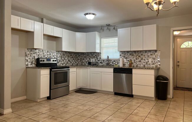 1518 S Taylor St., Little Rock AR 72204 - Wonderfully updated 3br 2ba near UALR