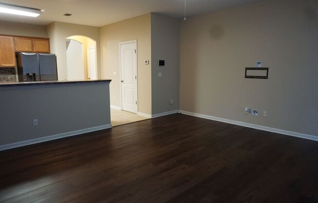 3 Bedroom 2.5 Bathroom Townhome Near Mill Cove