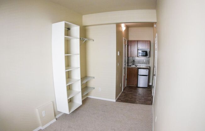 Studio, 1 bath, 160 sqft, $1,195, Unit 6B