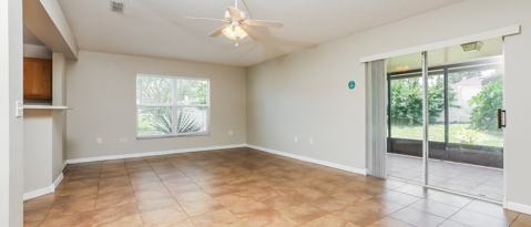 2208 KINGSCREST CIR