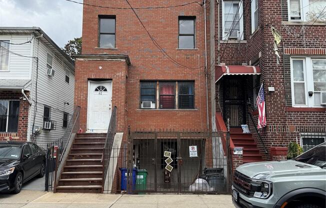 61 MONTAUK AVE