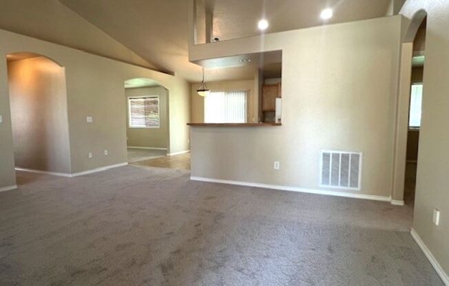 Beautiful 3 bed 2 bath home in the Woodside Creek Sub in Meridian just off Cherry Ln and Ten Mile.