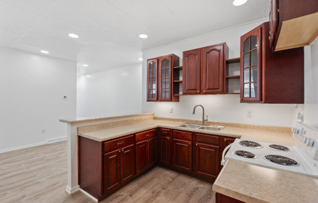 2500 SARAH ST