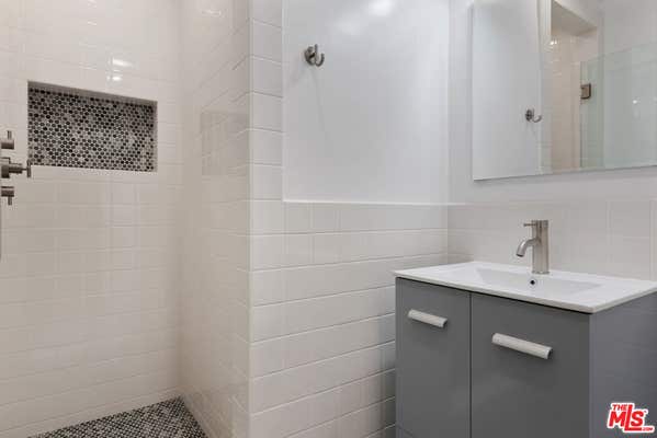 1333 S OGDEN DR