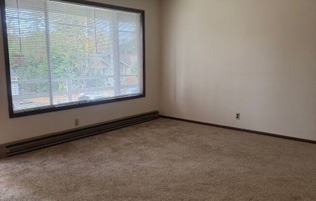 1 bed, 1 bath, $1,150, Unit 612