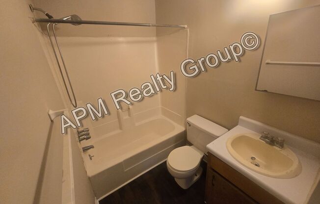 2 beds, 1.5 baths, $895