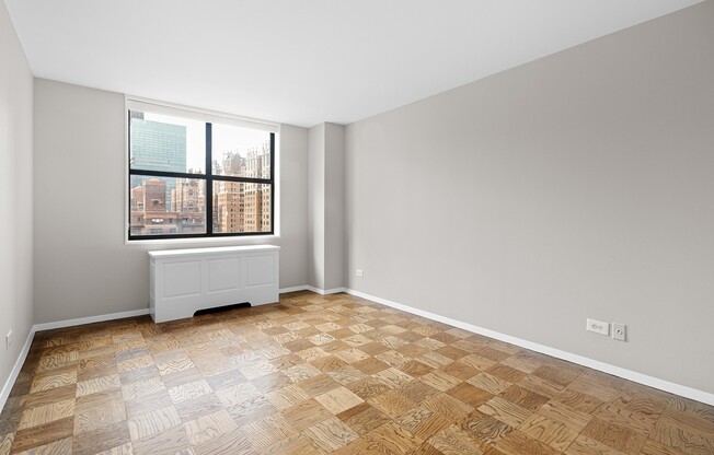 1 bed, 1 bath, $4,400, Unit 21E