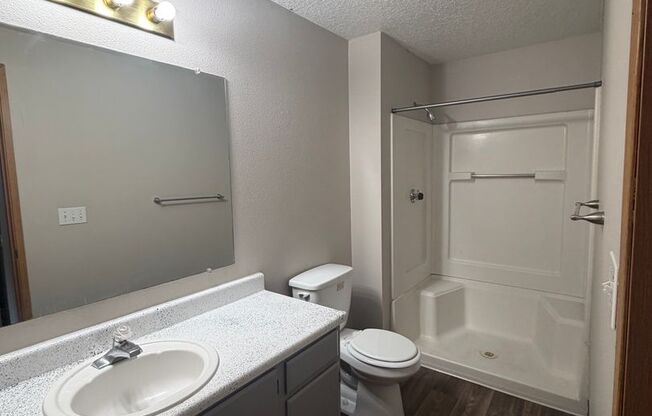 2 beds, 2 baths, 1,070 sqft, $1,545, Unit 06-203