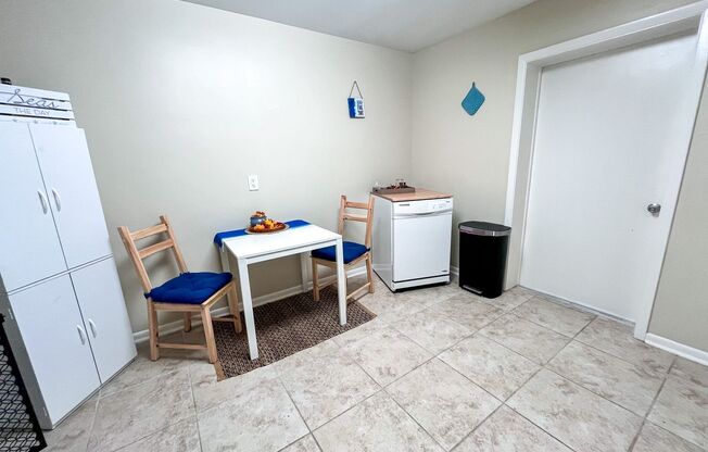 2 beds, 1 bath, $1,500