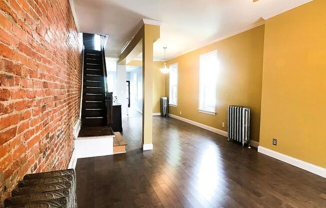 Bright updated 2 bed 1 bath (with heated floors) and private outdoor space!