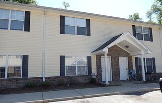 RENOVATED 3/3 w/ Washer/Dryer, No Carpet, & More! Avail Now for $1475/month!