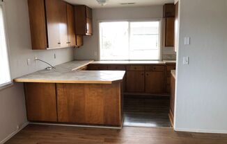 3 beds, 1 bath, $1,699, Unit Unit A