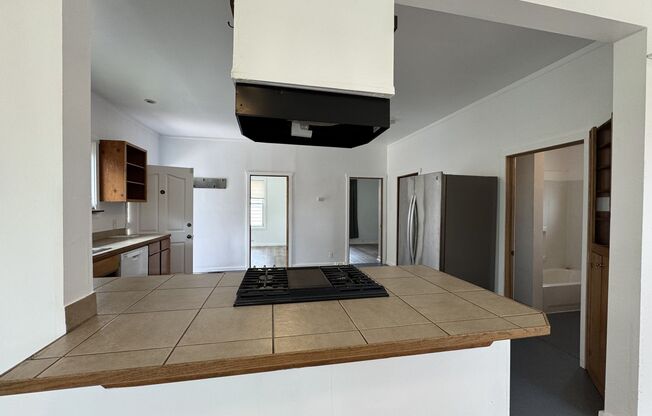 2 BD 1 BA home with easy transit