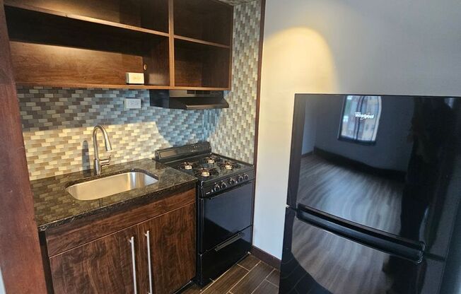 Studio, 1 bath, 336 sqft, $1,045, Unit 316-802