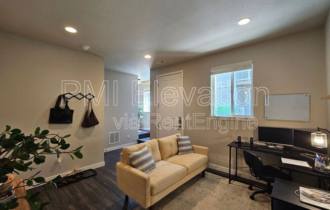 2418 S TROY CT