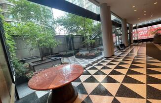62 W 62 ST