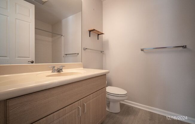 3 beds, 2 baths, $3,500, Unit # #E 301