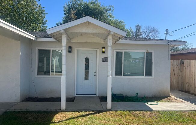 Charming 3 bedroom & 2 bath For Rent!