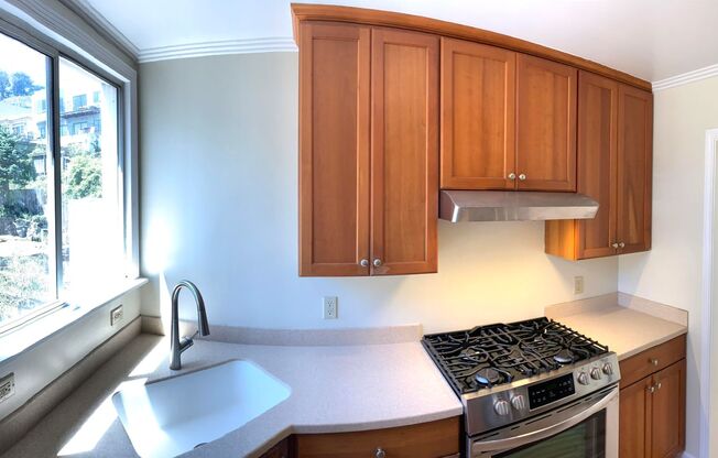 2 beds, 1 bath, 1,050 sqft, $3,595, Unit 617