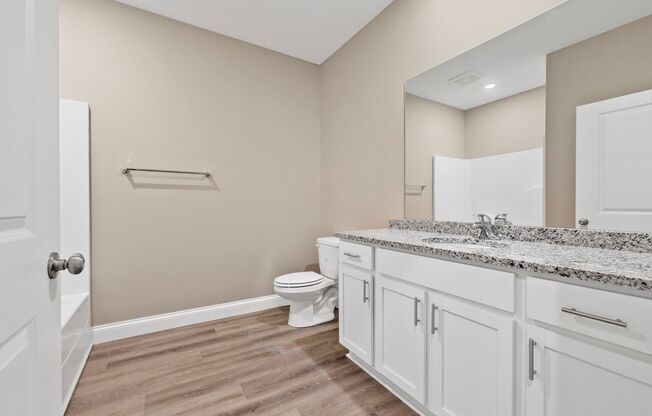 1 bed, 1 bath, 798 sqft, $900, Unit 233