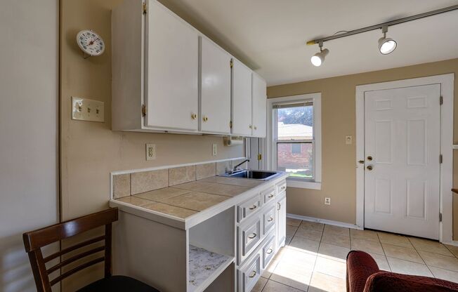 TCU Back House FOR LEASE