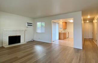 2 beds, 1 bath, $2,795, Unit 1984