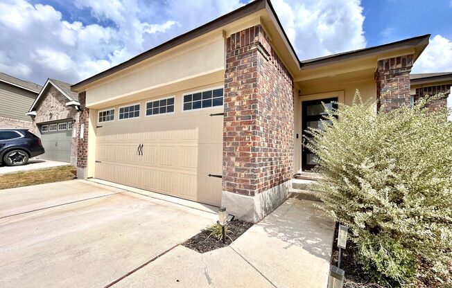 3 BR / 2 BA Home for Rent in Hutto