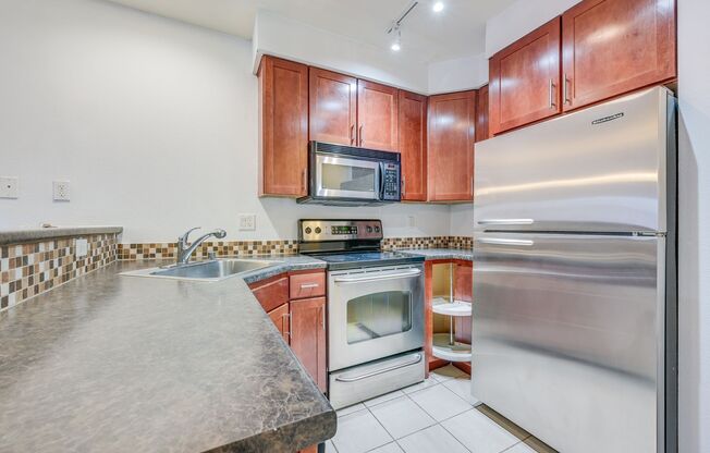 2 bedroom 2.5 bathrooms. 1 parking space only.