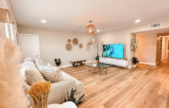 2043 SOMBRERO DR