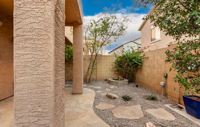 4 beds, 2.5 baths, $2,200, Unit #1171