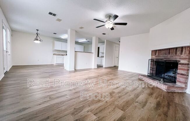 1329 SCENIC HLS DR