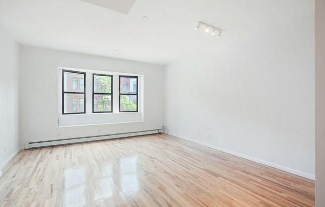 242 W 136 ST