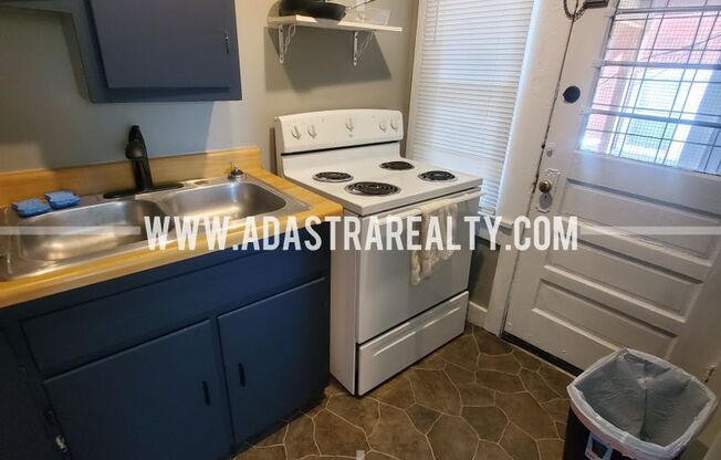 1 bed, 1 bath, 750 sqft, $795, Unit 1W