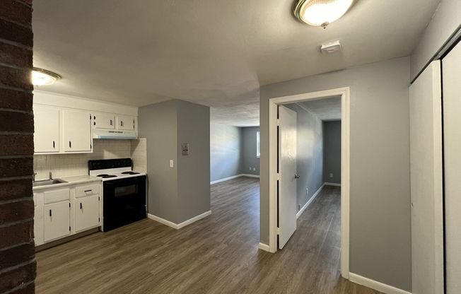 1 bed, 1 bath, 577 sqft, $1,850, Unit B15