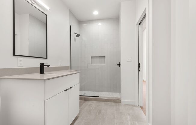 2 beds, 2 baths, 910 sqft, $1,867, Unit 312